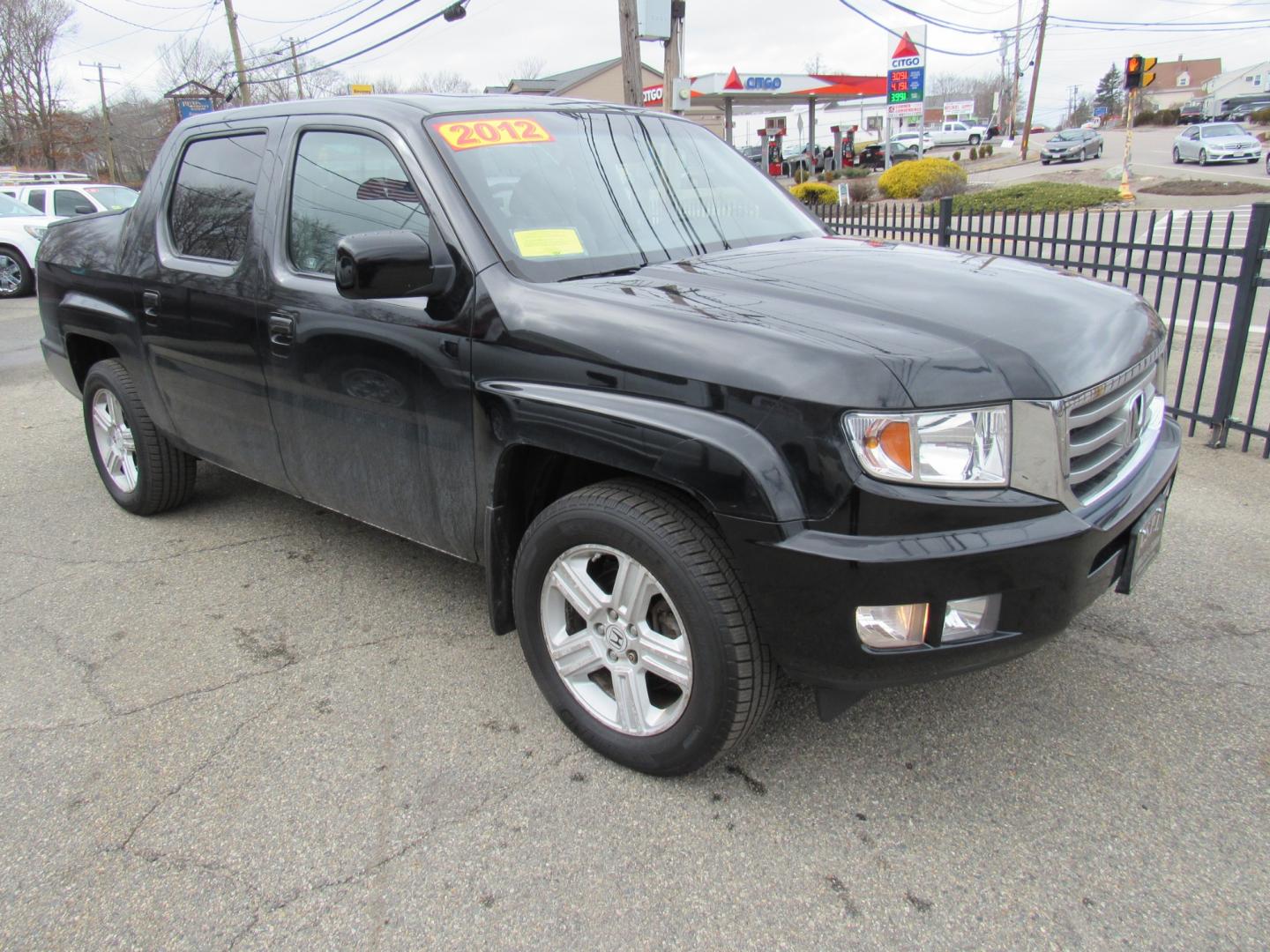 2012 BLACK /Gray Honda Ridgeline RTL (5FPYK1F56CB) , Automatic transmission, located at 215 Milton St, Dedham, MA, 02026, (781) 329-5144, 42.241905, -71.157295 - This nice Ridgeline is in excellent condition. Runs like new. All ASPI Motor Cars vehicles are fully serviced before they are delivered to assure the highest quality used vehicles. Comes with a 3/3 warranty included in the price. call for details. Prices on all vehicles do not include $299.95 Doc - Photo#0